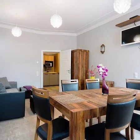 Mikolajska Apartment