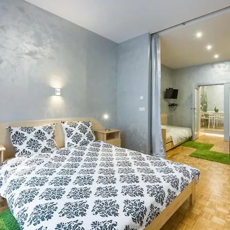 Mikolajska Apartment *